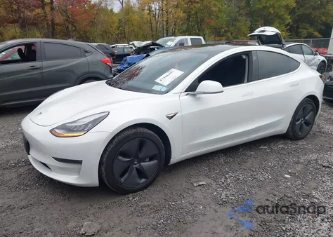 2019 Tesla Model 3 Long Range/Performance из США, поврежденный, VIN 5YJ3E1EB3KF388196